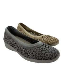 818 Zapatilla picada flor mujer